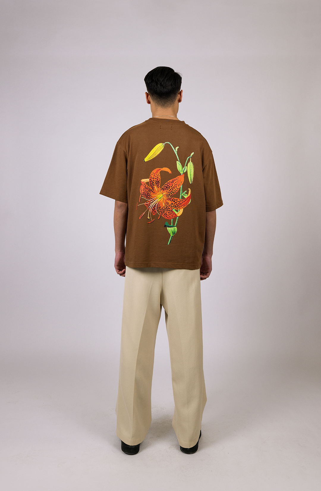 The Lily t-shirt | brown - boxy fit