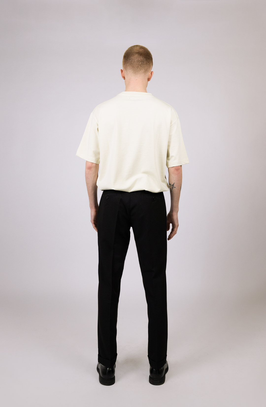 Essential trousers | black ankle-Length cuffed Pants