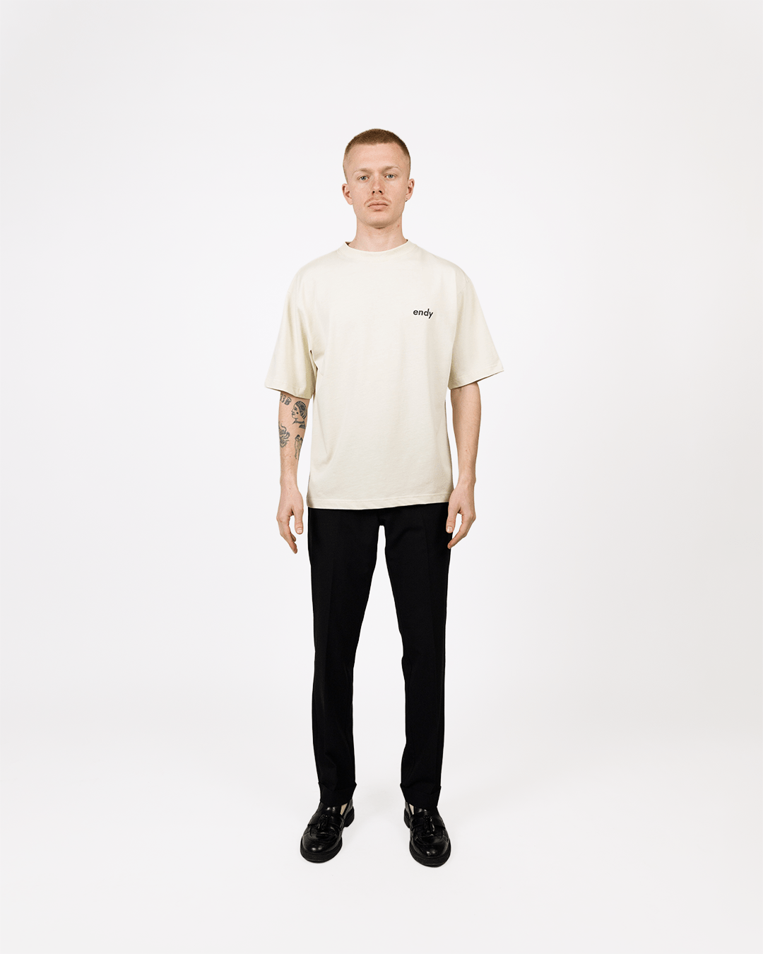 Essential T-shirt Off - White - Boxy fit - Endy