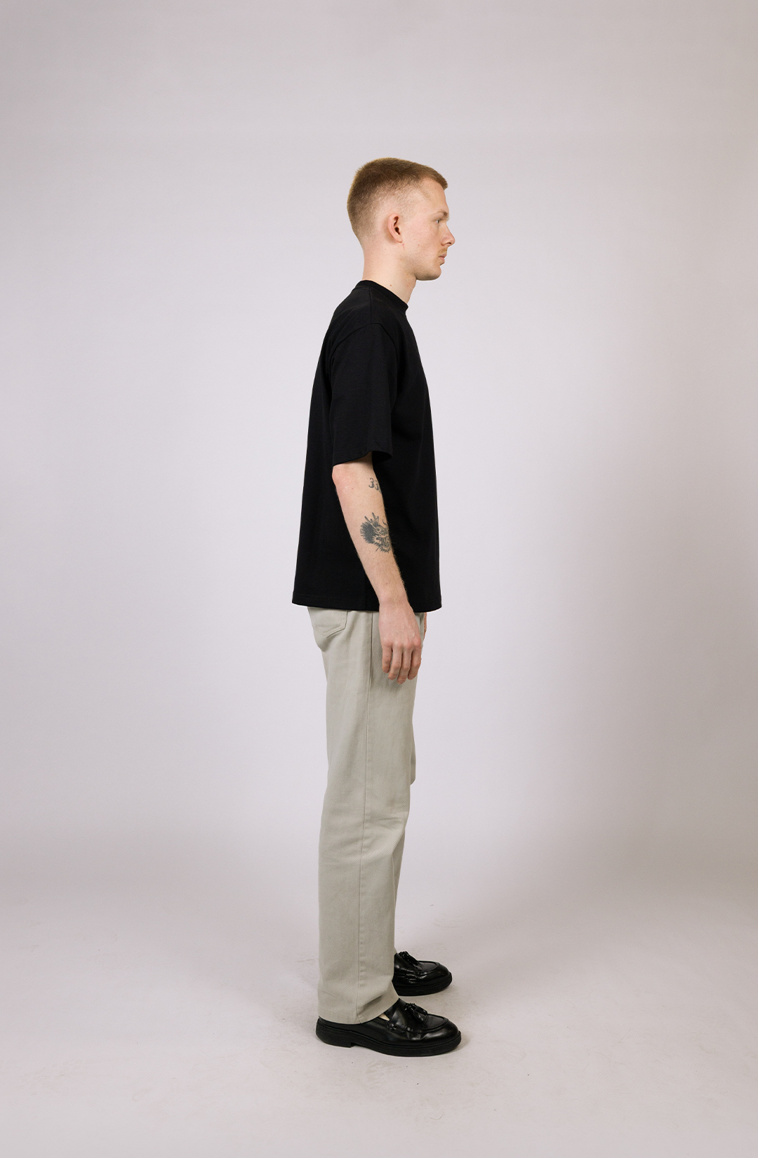 The Vase t-shirt | black - boxy fit