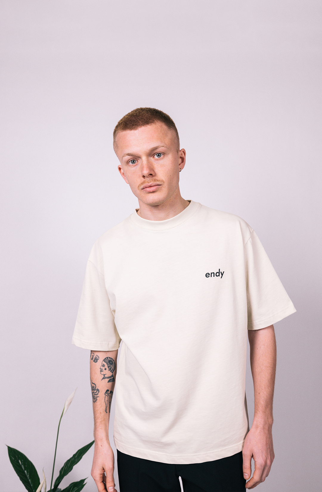 Essential T-shirt | off-white - boxy fit