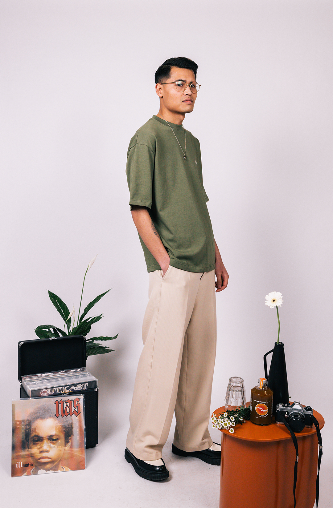 Essential T-shirt | olive green - boxy fit