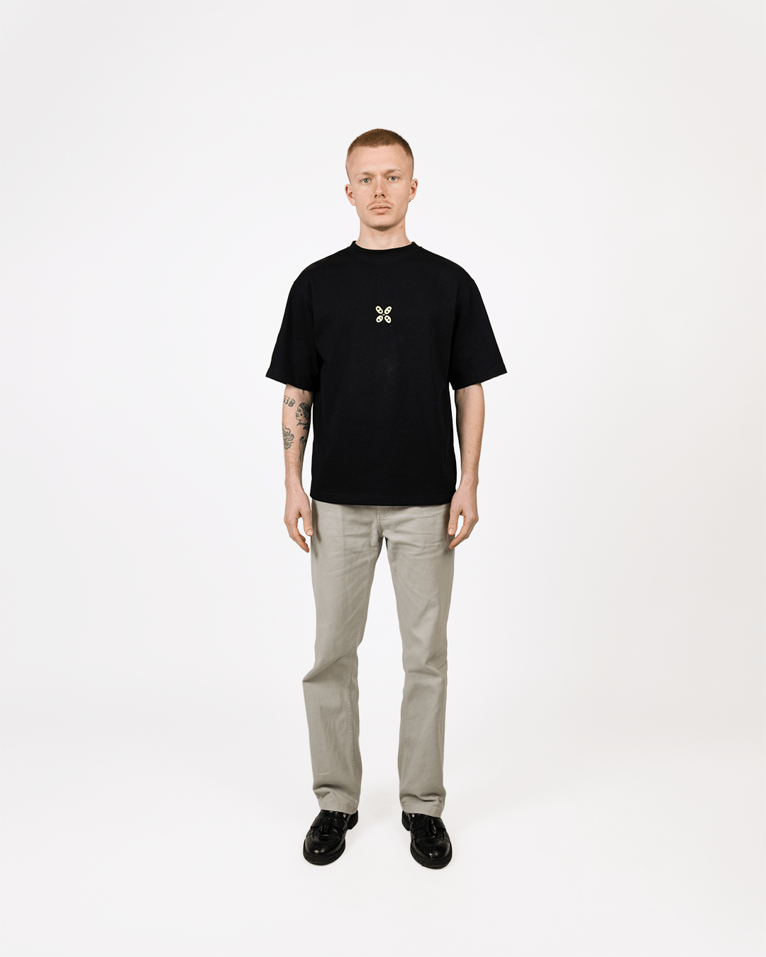 The Vase black Graphic t-shirt - boxy Fit - Endy