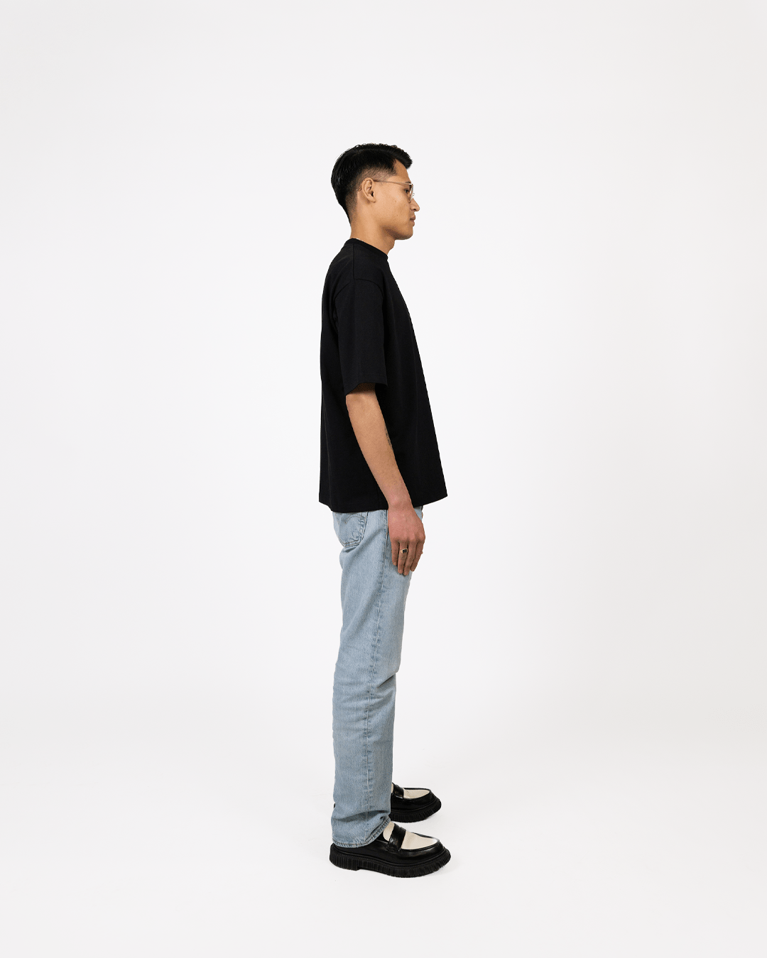 Essential T-shirt Black - boxy Fit - Endy