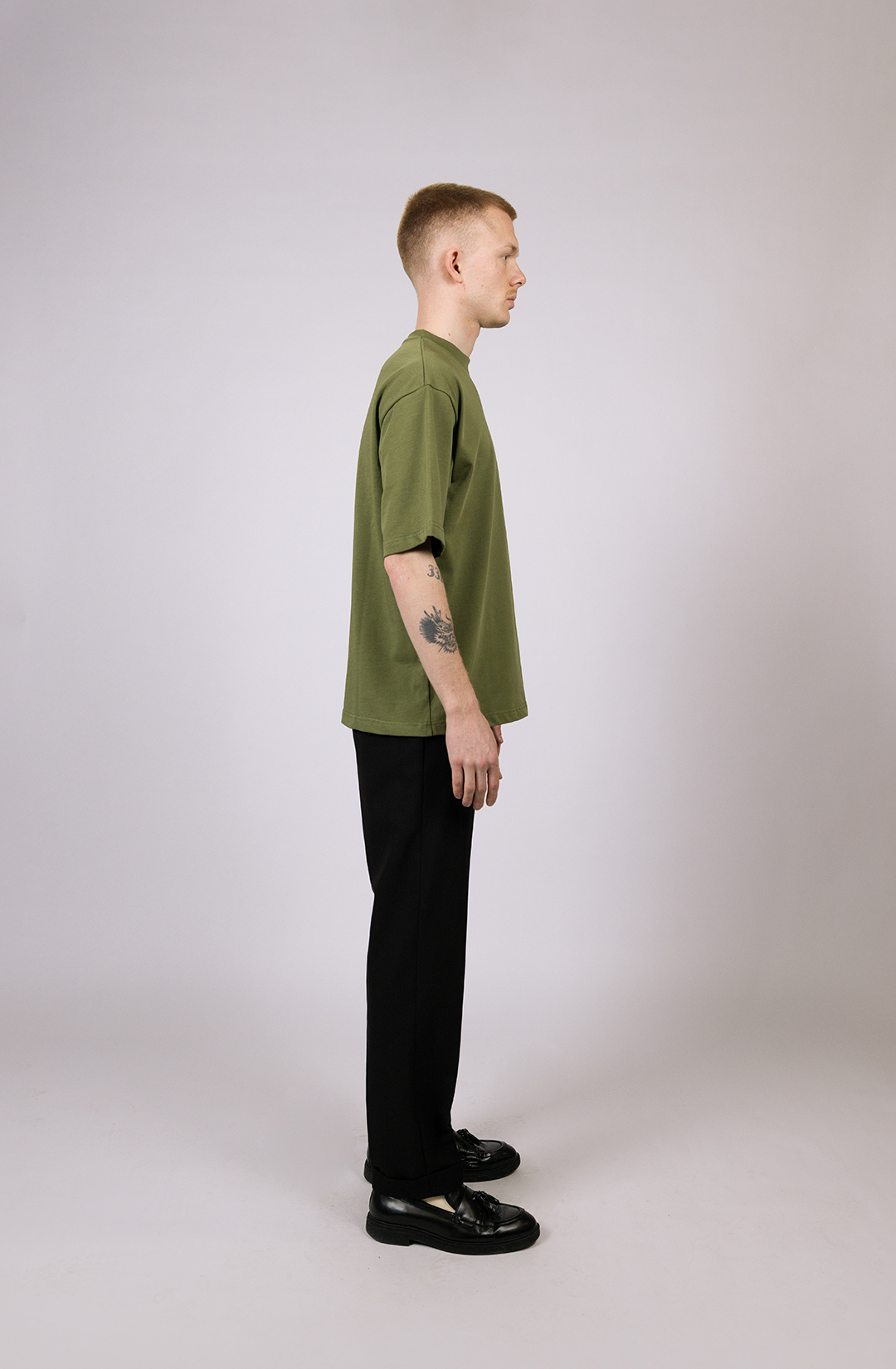 Essential T-shirt | olive green - boxy fit