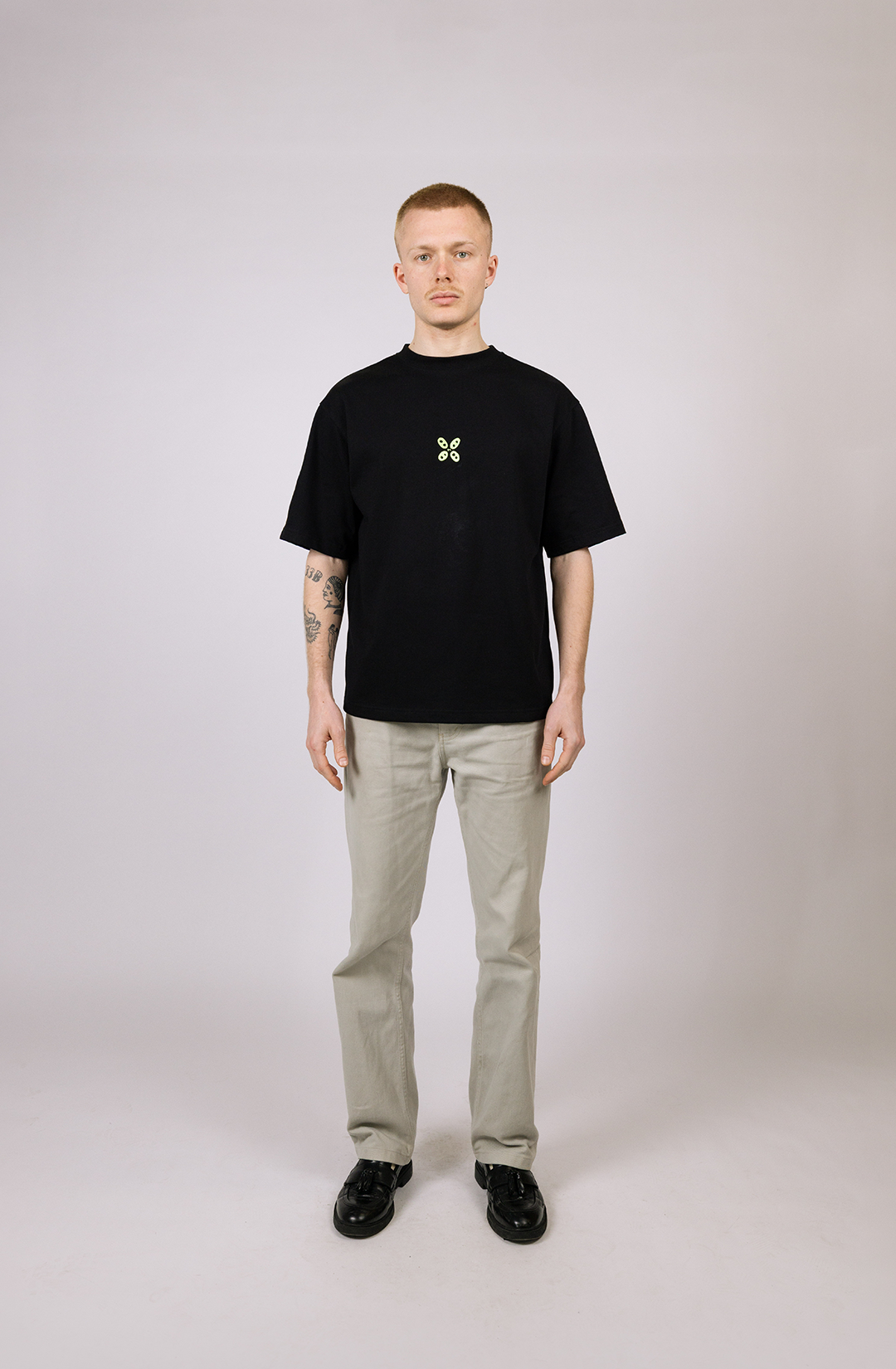 The Vase t-shirt | black - boxy fit