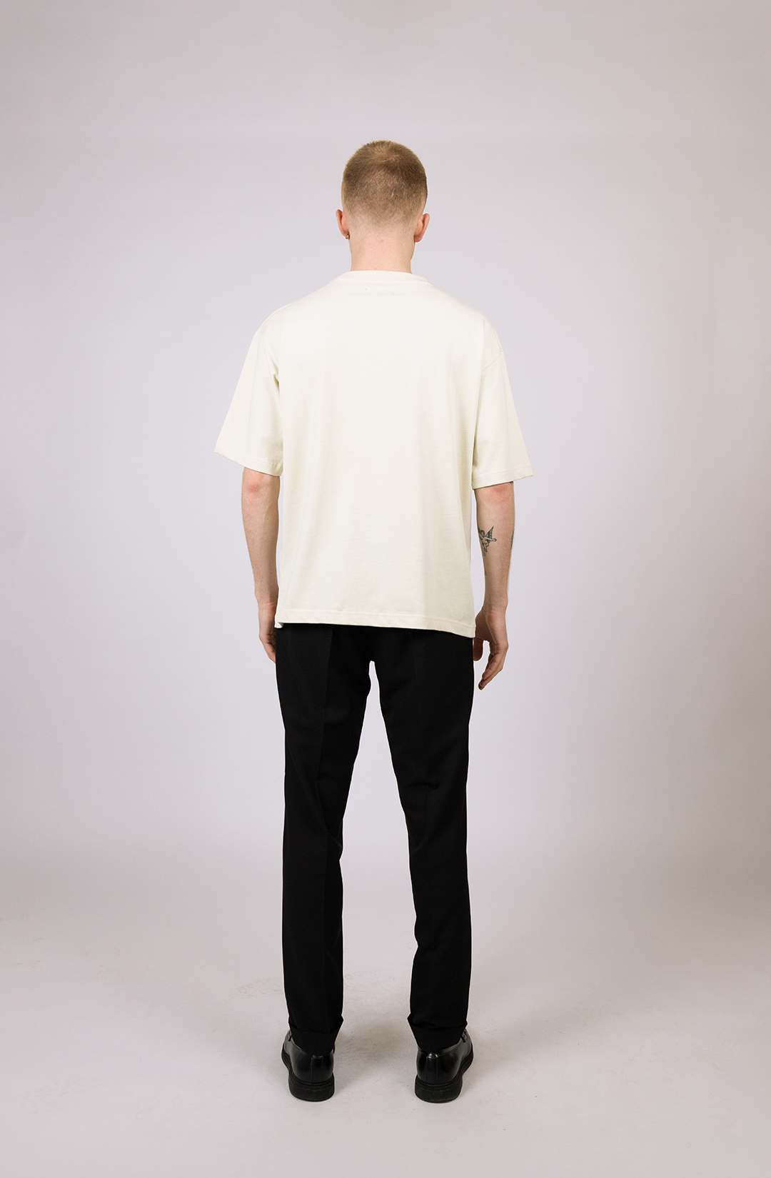 Essential T-shirt | off-white - boxy fit
