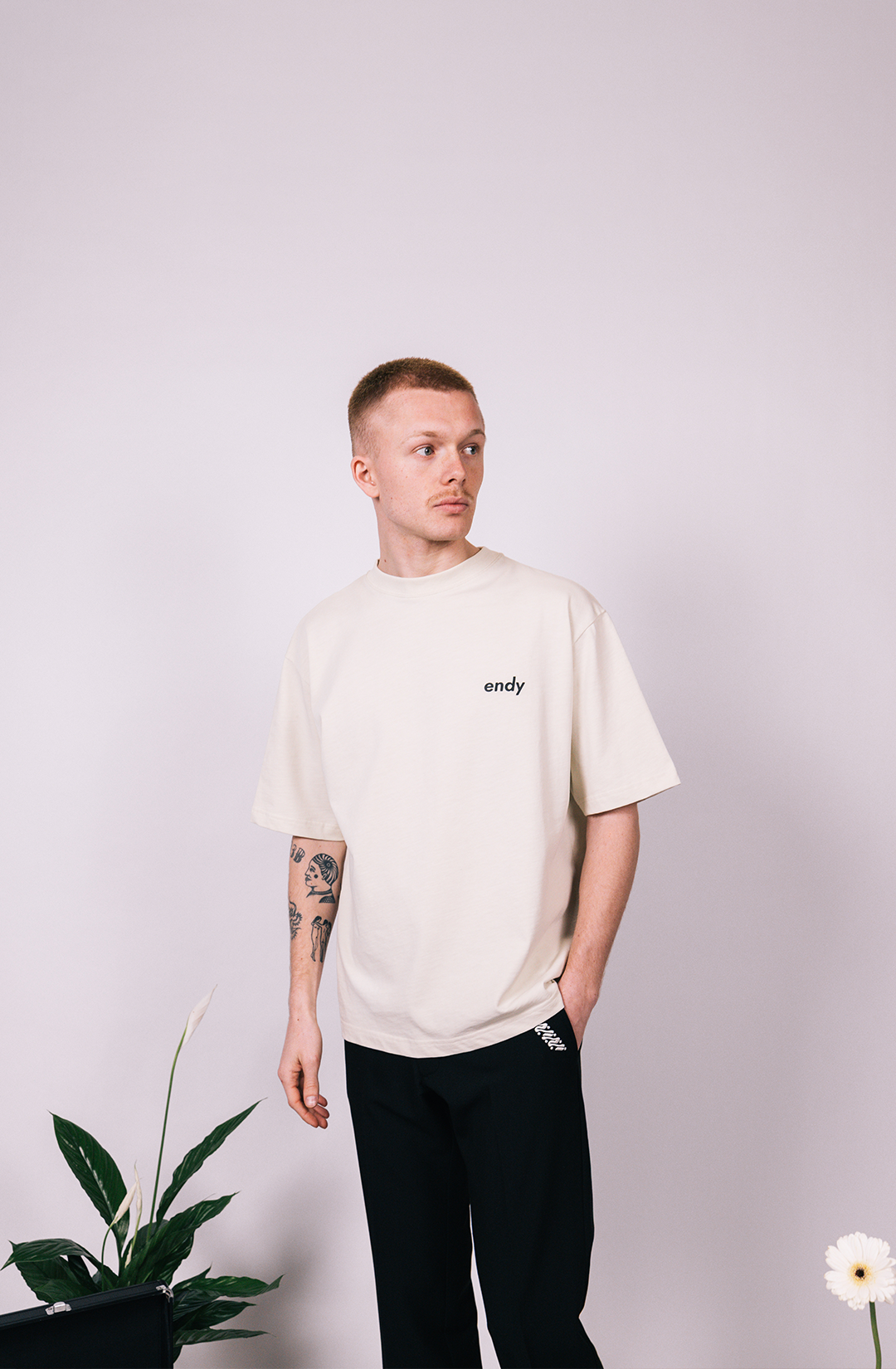 Essential T-shirt | off-white - boxy fit